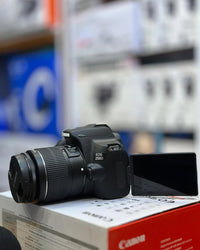 Câmera Canon EOS 250D com lente kit 18-55mm