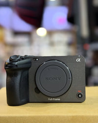 Câmera Sony FX3 Seminova – Completa!