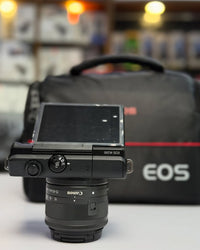 Câmera CANON EOS M200 + LENTE 15-45mm – SEMINOVA