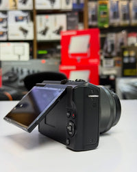 Câmera CANON EOS M200 + LENTE 15-45mm – SEMINOVA